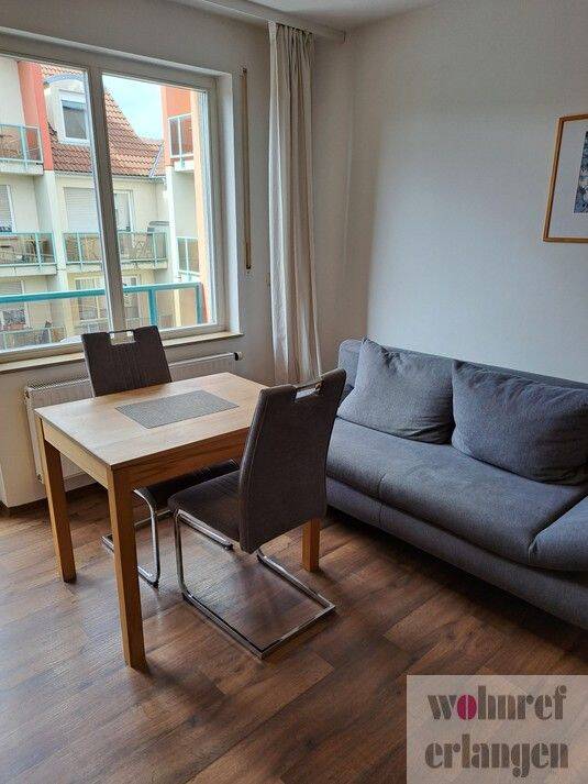 Möblierte 2-Zimmer-Wohnung mit Balkon in zentraler Lage, 91058 Erlangen (Bruck Eltersdorf Erlangen-Süd Sebaldussiedlung Tennenlohe)
