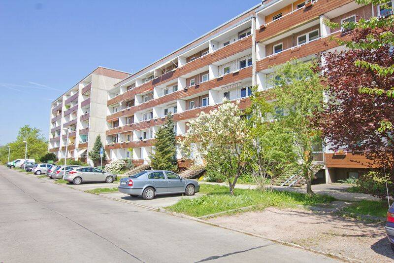 Nachnutzer gesucht! Schöne 4-Zimmerwohnung für Familien, 6120 Halle (Saale) (Dölau Heide Nord Heide Süd Kröllwitz Lettin)