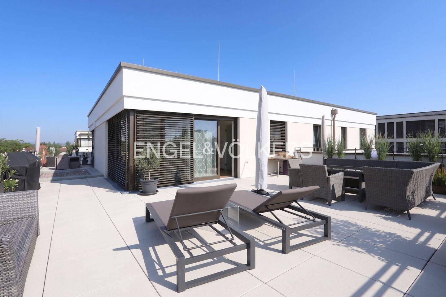 Luxus, Lage und Aussicht – Penthouse für höchste Ansprüche, 93059 Regensburg