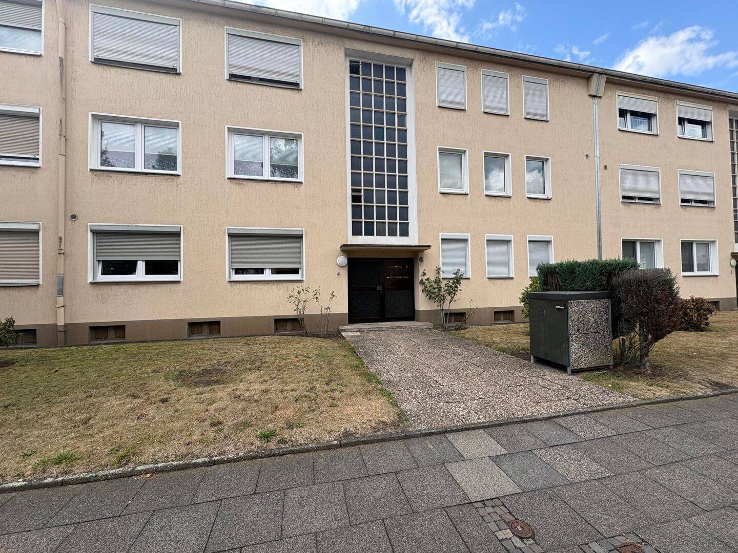 Stilvolles Wohnen auf 68?m²: Bad, Abstellraum und zentrale Lage in Eick, 47445 Moers