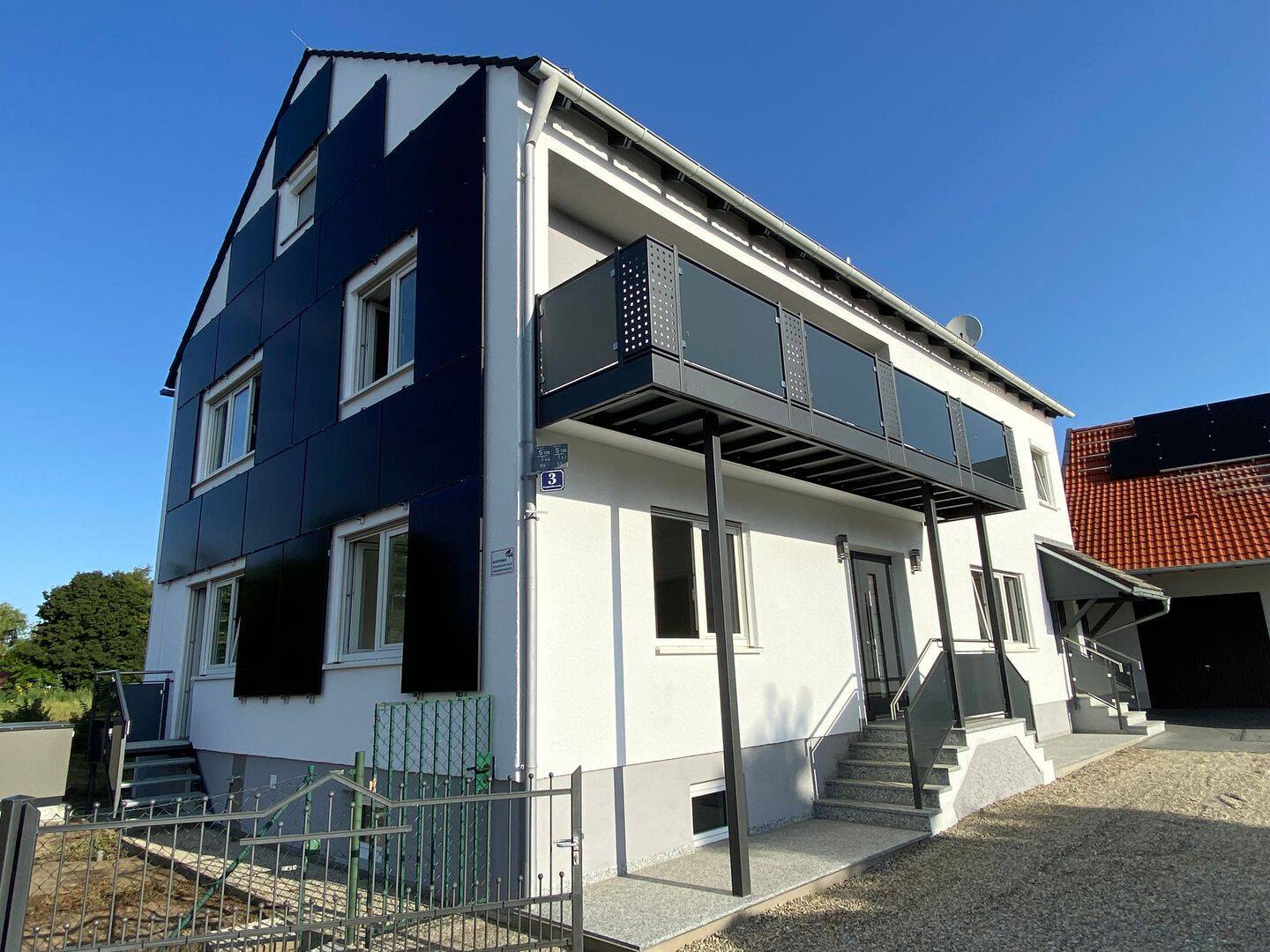 Provisionsfrei – Neu sanierte Wohnung im 1. Stock mit eigenem Balkon in Engelbrechtsmünster bei Geisenfeld, 85290 Geisenfeld