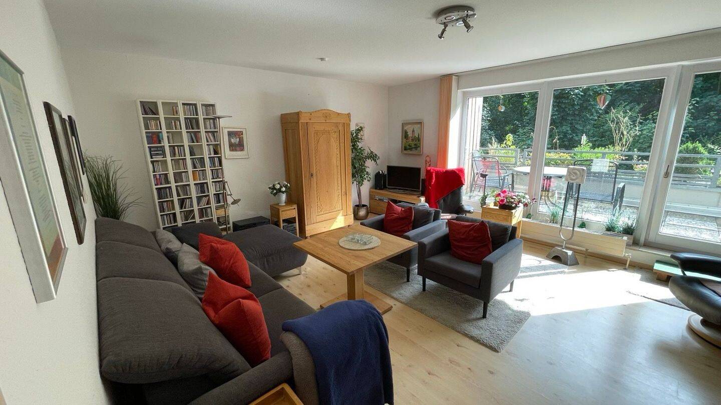 Helle 3-Zimmer-Wohnung mit großer Terrasse, Blick ins Grüne und Tiefgaragenstellplatz, 24340 Eckernförde