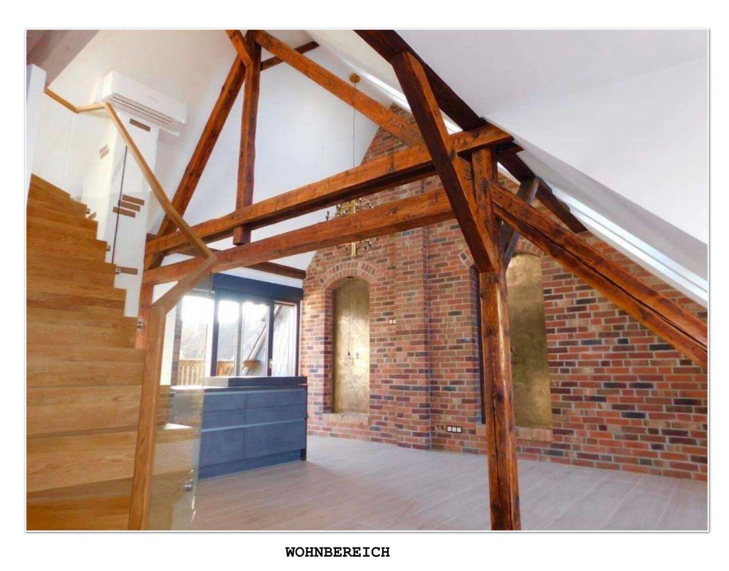 Ausgebaut Premium-Dachgeschosswohnung mit Galerie, Terrasse, Klima und Einbauküche in Limmer, 30453 Hannover