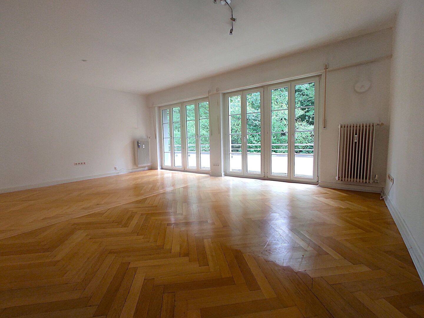 Großzügige 4 Zimmer Wohnung mit Balkon in Pforzheim, 75175 Pforzheim