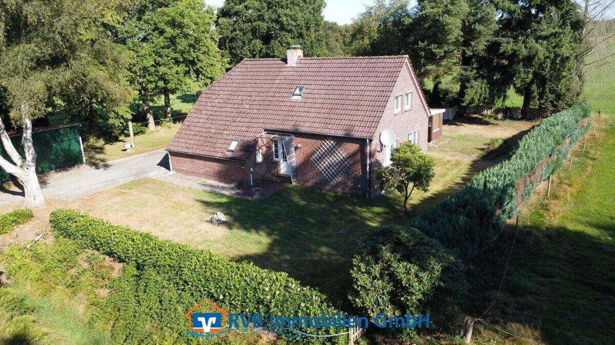 Landhaus in Fast-Alleinlage, 26446 Friedeburg