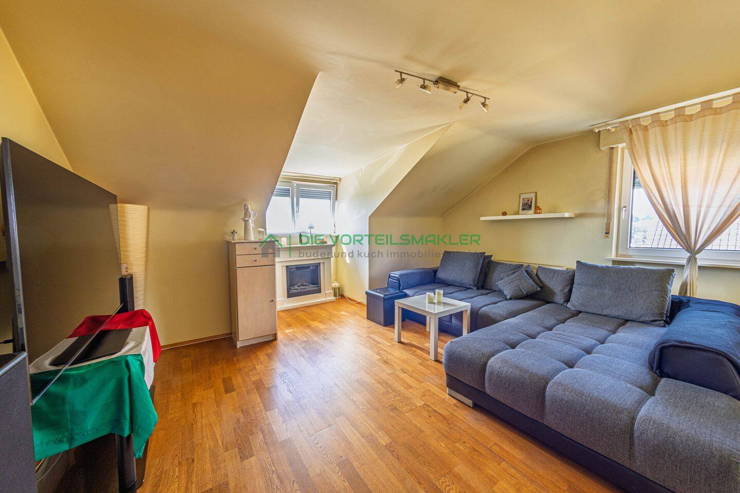Gemütliche 3-Zimmer DG-Wohnung mit See- und Bergsicht, 88131 Lindau (Bodensee)