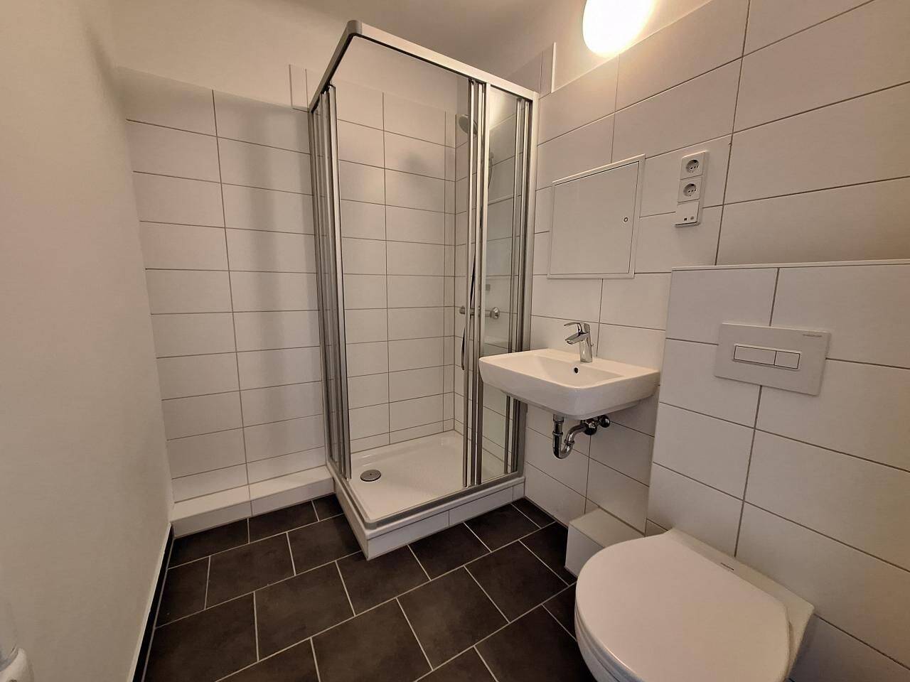 **Wohnglück auf 2 Zimmern – frisch saniert u. mit Balkon**, 39128 Magdeburg