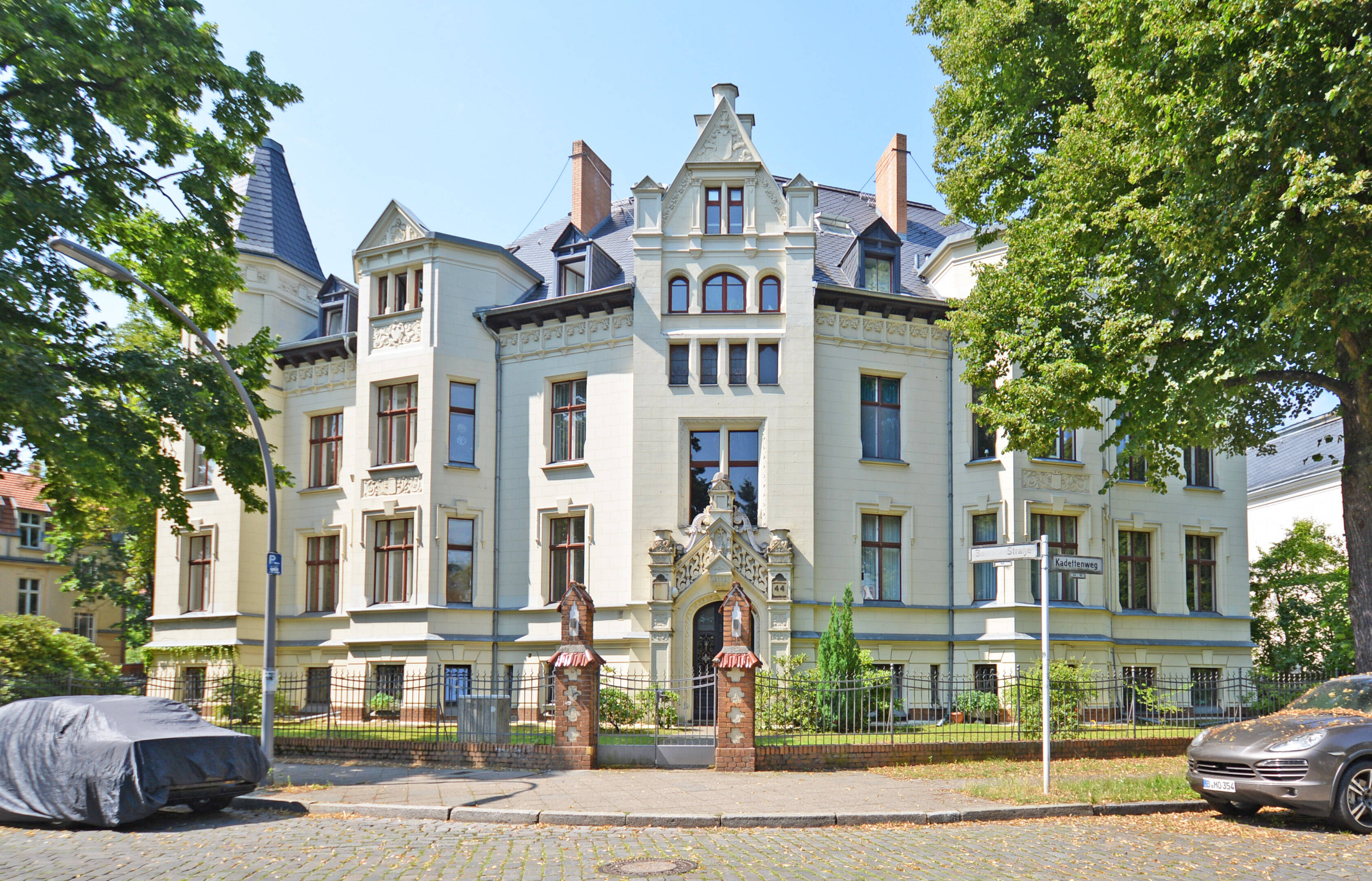 Freiwerdende Familienwohnung im historischen Altbau!, 12205 Berlin (Steglitz-Zehlendorf Lichterfelde)