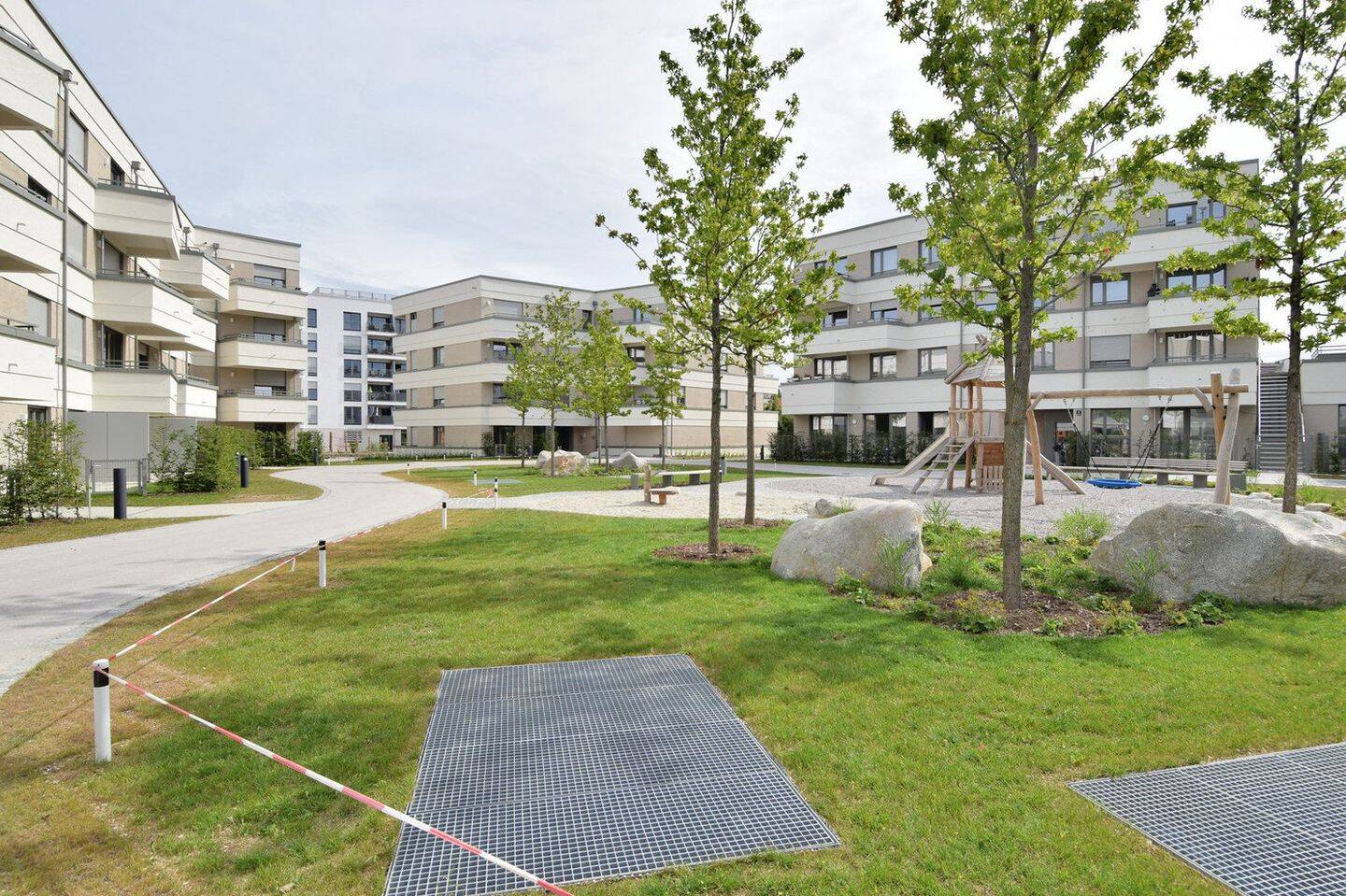 München Aubing (4 41) 2-Zimmer-Wohnung 46,11 m2 EG teilmöbliert mit Terrasse München West S-Bahn S4, 81249 München (Allach-Untermenzing Aubing-Lochhausen-Langwied Pasing-Obermenzing)