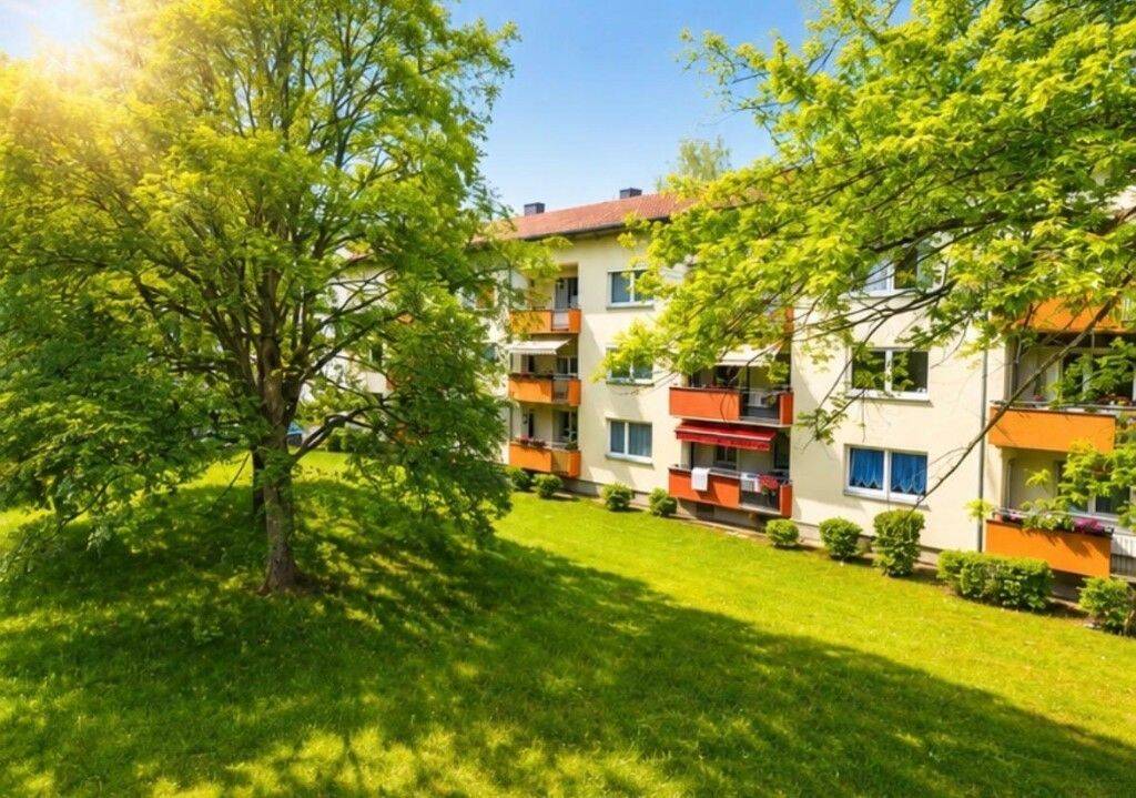 Mitten im Grünen – Ideal zonierte 3 Zimmer Wohnung im Regensburger Stadtosten, 93053 Regensburg (Galgenberg Kasernenviertel Kumpfmühl-Ziegetsdorf-Neuprüll Oberisling-Graß)