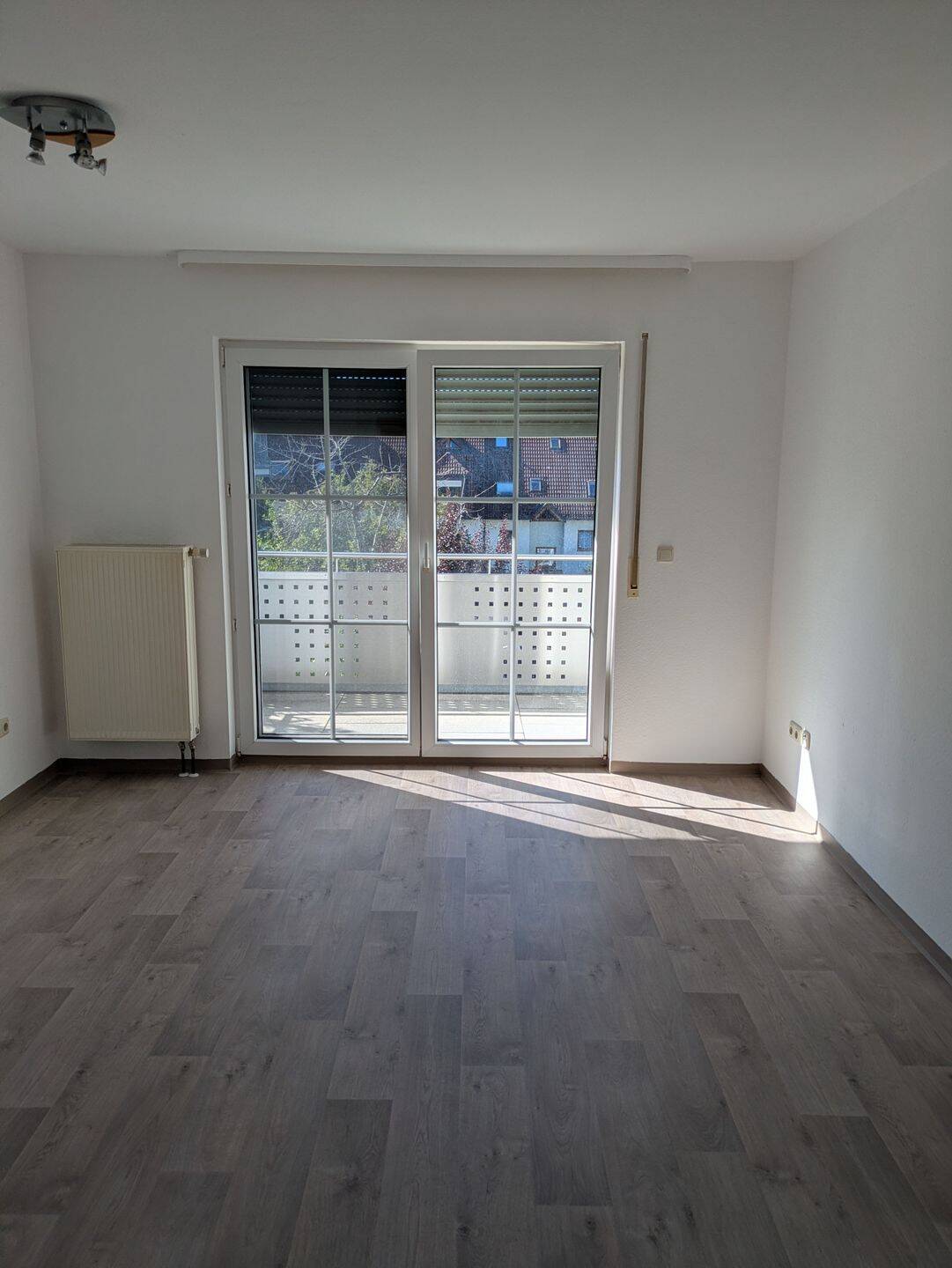 Ruhige, helle 2-Zimmer-Wohnung mit Balkon zu vermieten, 91522 Ansbach