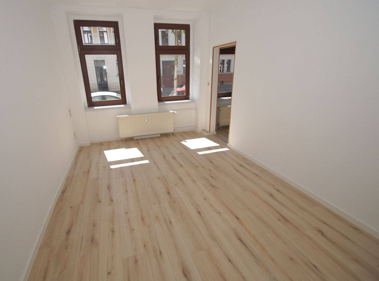 1-Zimmer-Wohnung im Erdgeschoß mit Wintergarten, Dusche, 4318 Leipzig (Anger-Crottendorf Sellerhausen-Stünz)