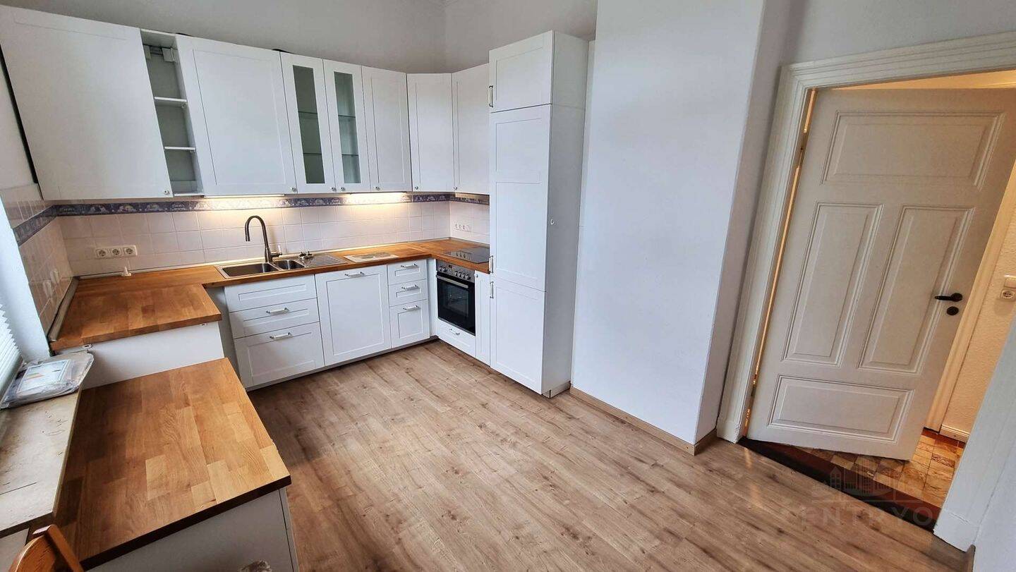Modernisierte Wohnung mit Garage und hochwertiger Küche zentral in Varel!, 26316 Varel
