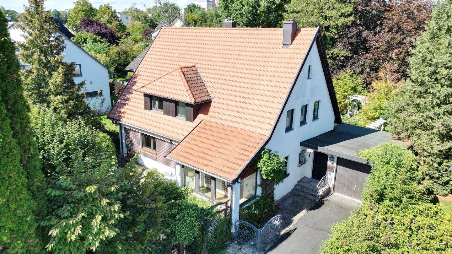 Großzügiges Zuhause mit traumhaftem Gartenambiente, 95445 Bayreuth