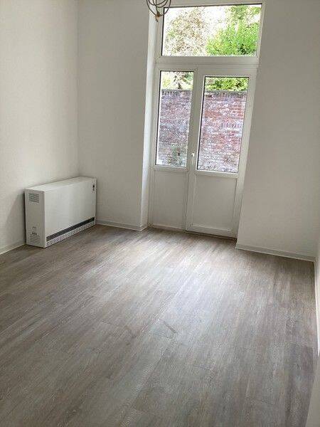 Frisch sanierte 2-Zimmer-Wohnung im Erdgeschoss mit eigener Terrasse, 40235 Düsseldorf (Flingern Nord Flingern Süd Grafenberg)