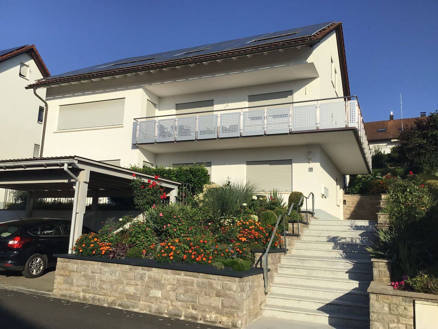 Helle gepflegte 4-Zimmer – DG Wohnung mit Carport, 97295 Waldbrunn