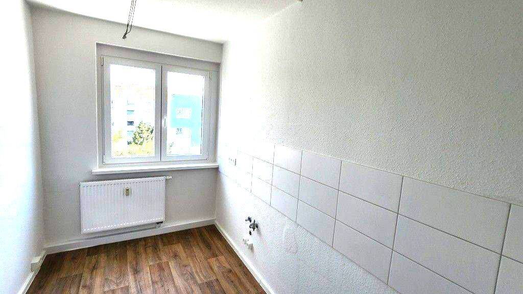 Modernisierte 2-R-Wo mit Top-Anbindung, 4552 Borna