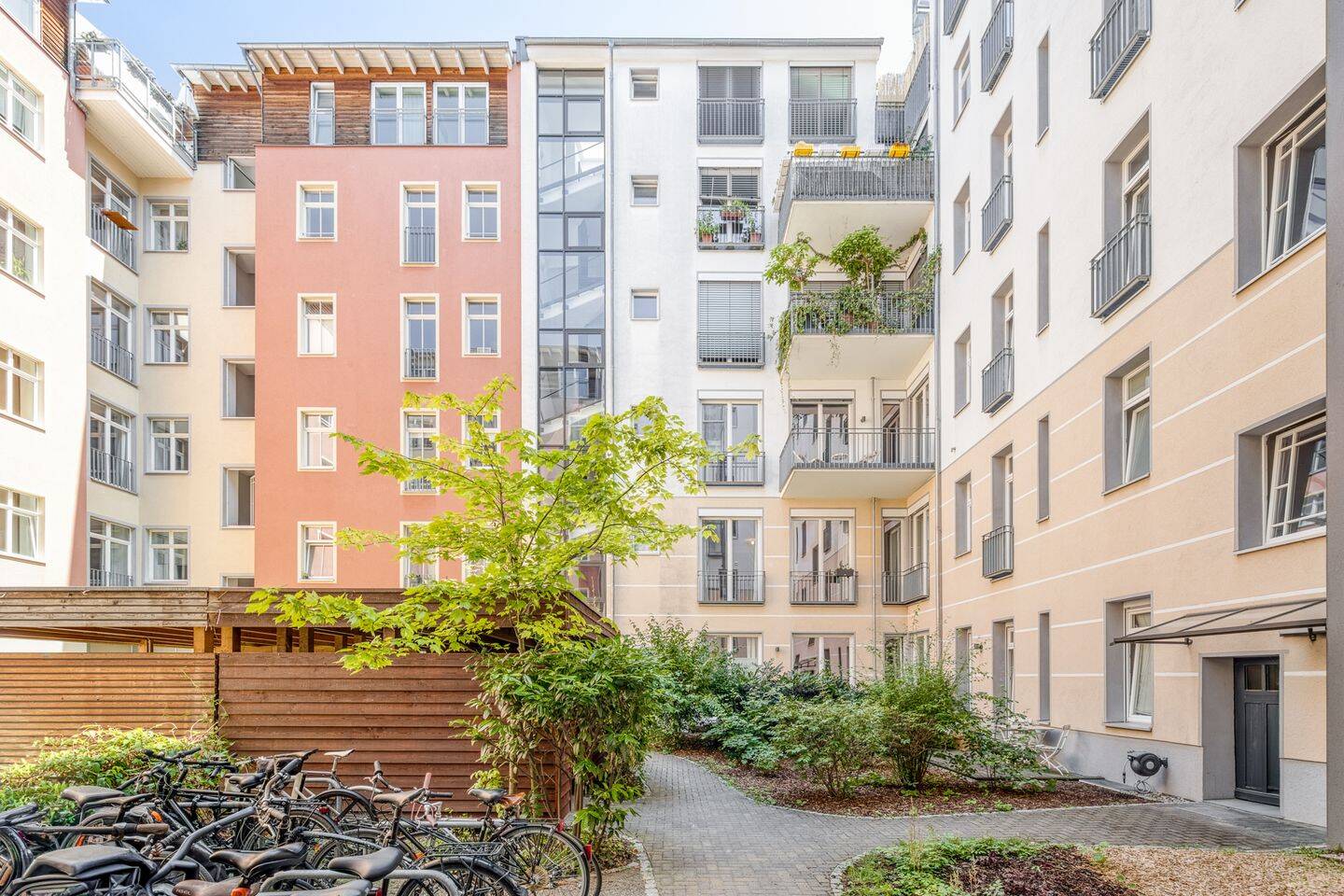 Modernes Wohnen mit Loftflair mitten im Simon-Dach-Kiez, 10245 Berlin (Friedrichshain-Kreuzberg Friedrichshain)