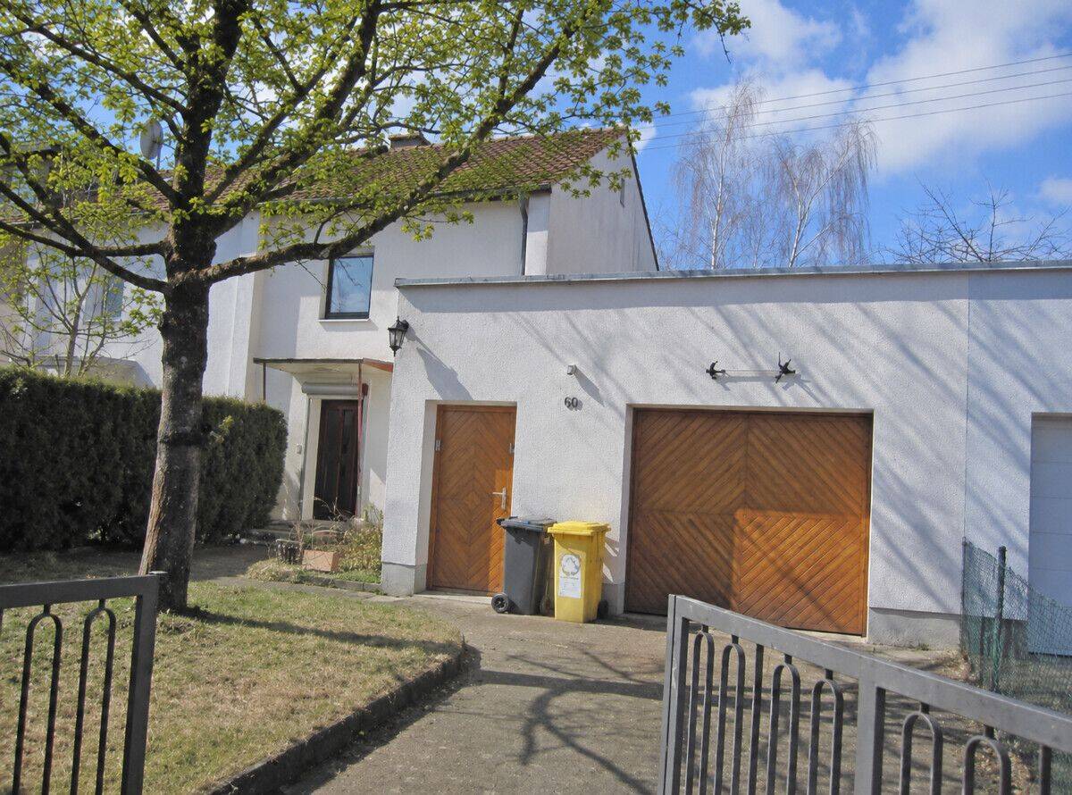 Vermietetes Reiheneckhaus in Hochzoll-Süd mit Garten, Garage und attraktiver Lage nahe dem Kuhsee, 86163 Augsburg (Hochzoll)