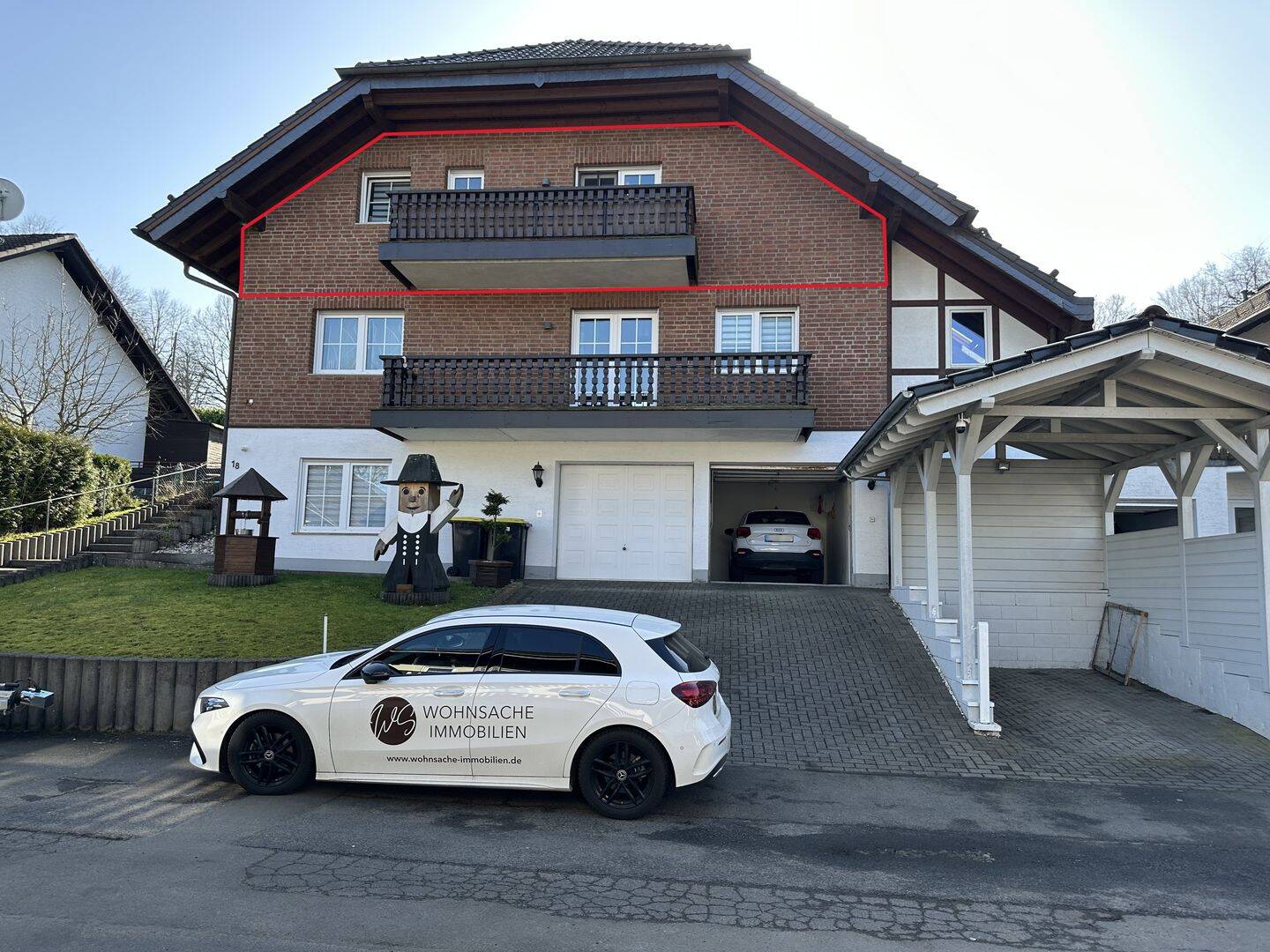 Wohnen mit Weitblick – großzügige Dachgeschosswohnung mit Kamin, Balkon & moderner Wohnküche, 53804 Much