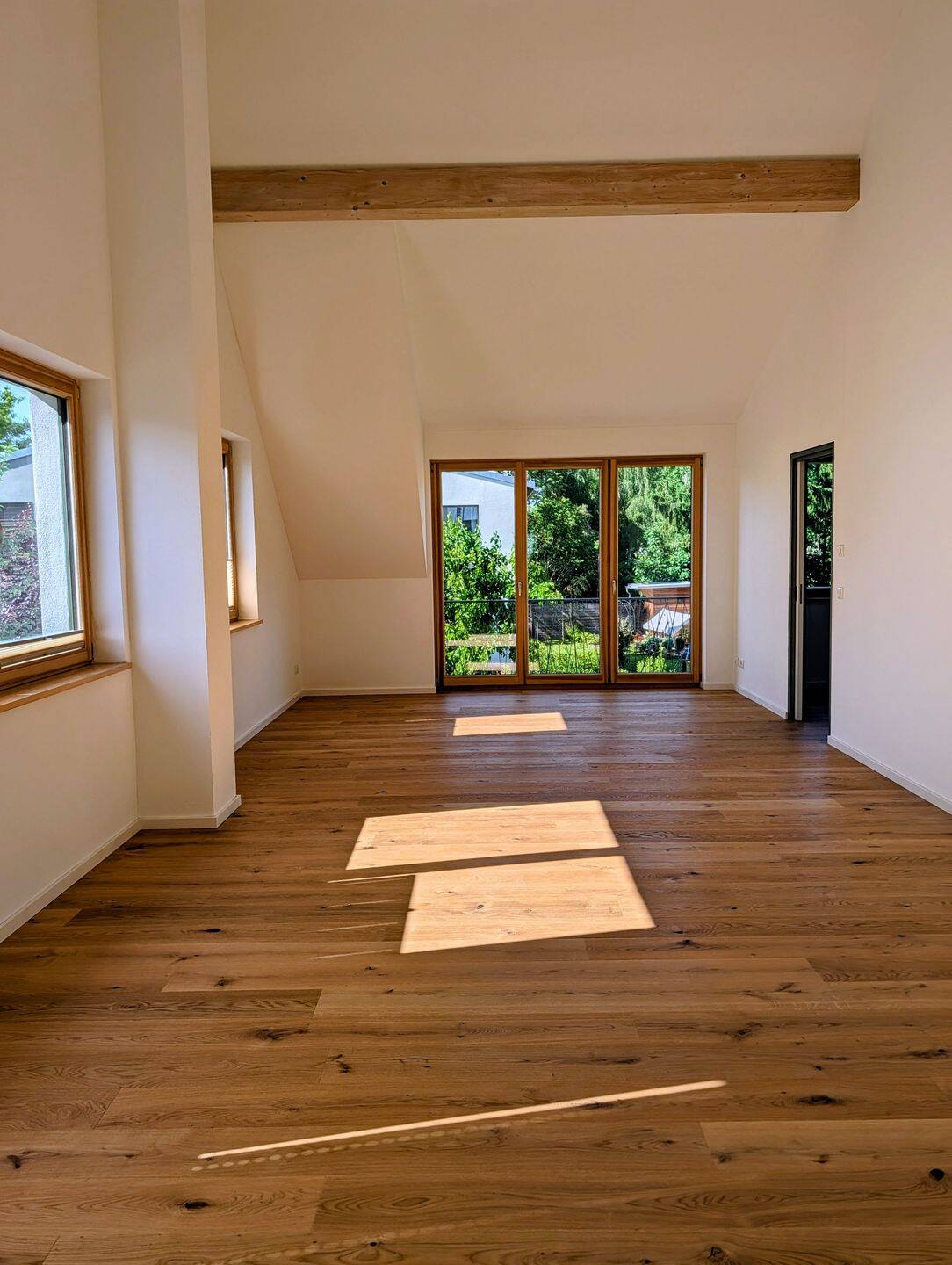 Lichtdurchfluteter Erstbezug im Dachgeschoss – Exklusives Wohnen am Müggelsee, 12587 Berlin (Treptow-Köpenick Friedrichshagen Kleingartenanlage Erpetal Kleingartenanlage Wiesengrund)