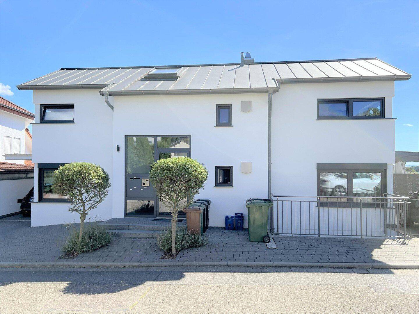 Stilvolle Maisonettewohnung in bester Lage mit traumhaftem Ausblick, 69168 Wiesloch