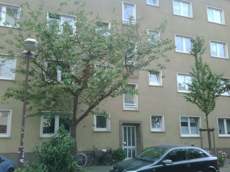 Ein tolles Wohngefühl: ideale 2-Zi.-Wohnung mit Ausblick in zentraler Lage (4 Etage ohne Aufzug), 47057 Duisburg (Dellviertel Hochfeld Neudorf-Nord Neudorf-Süd)
