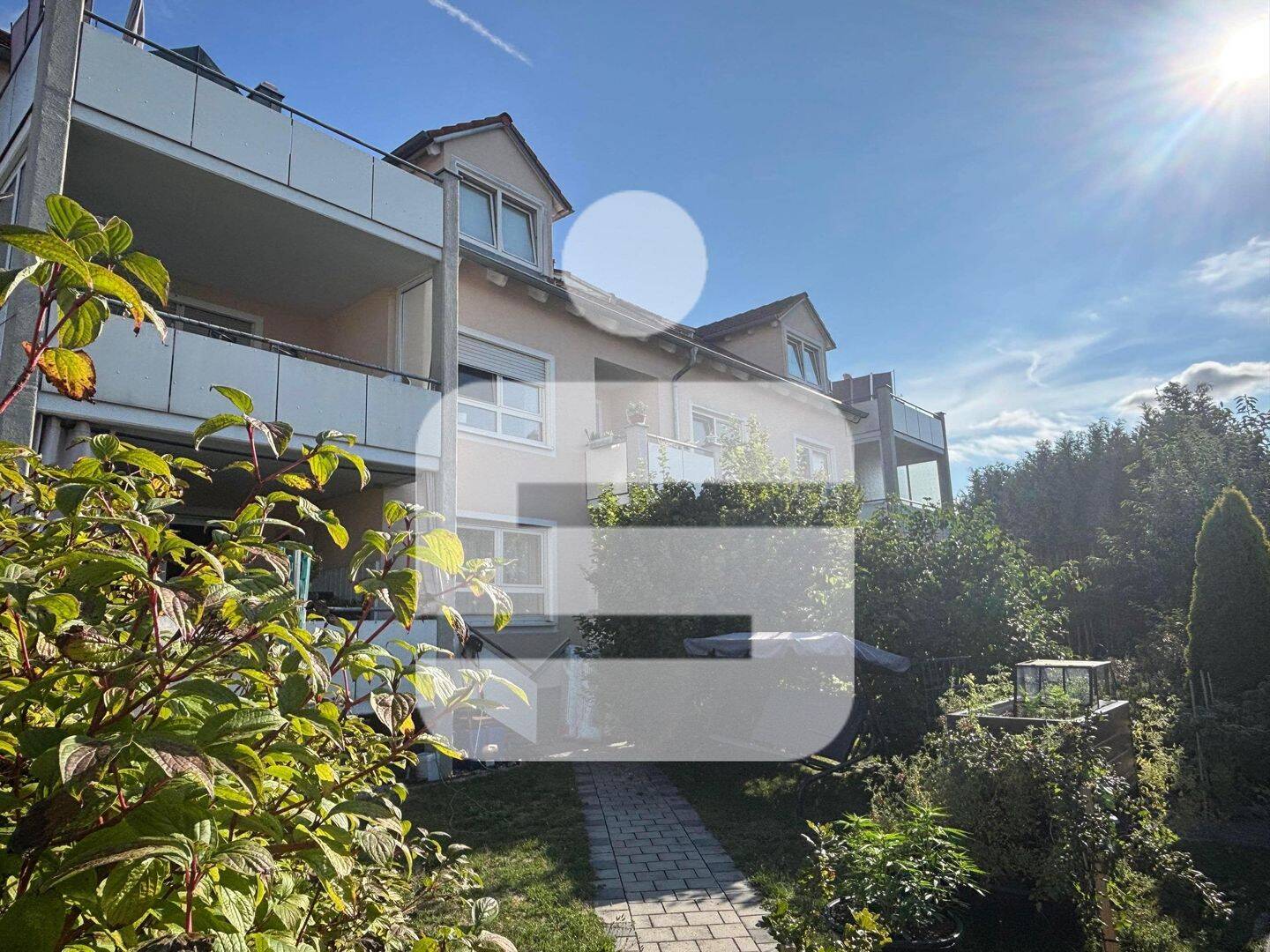 TOP: guter Zuschnitt, ruhige Lage, 2 Balkone, 92421 Schwandorf
