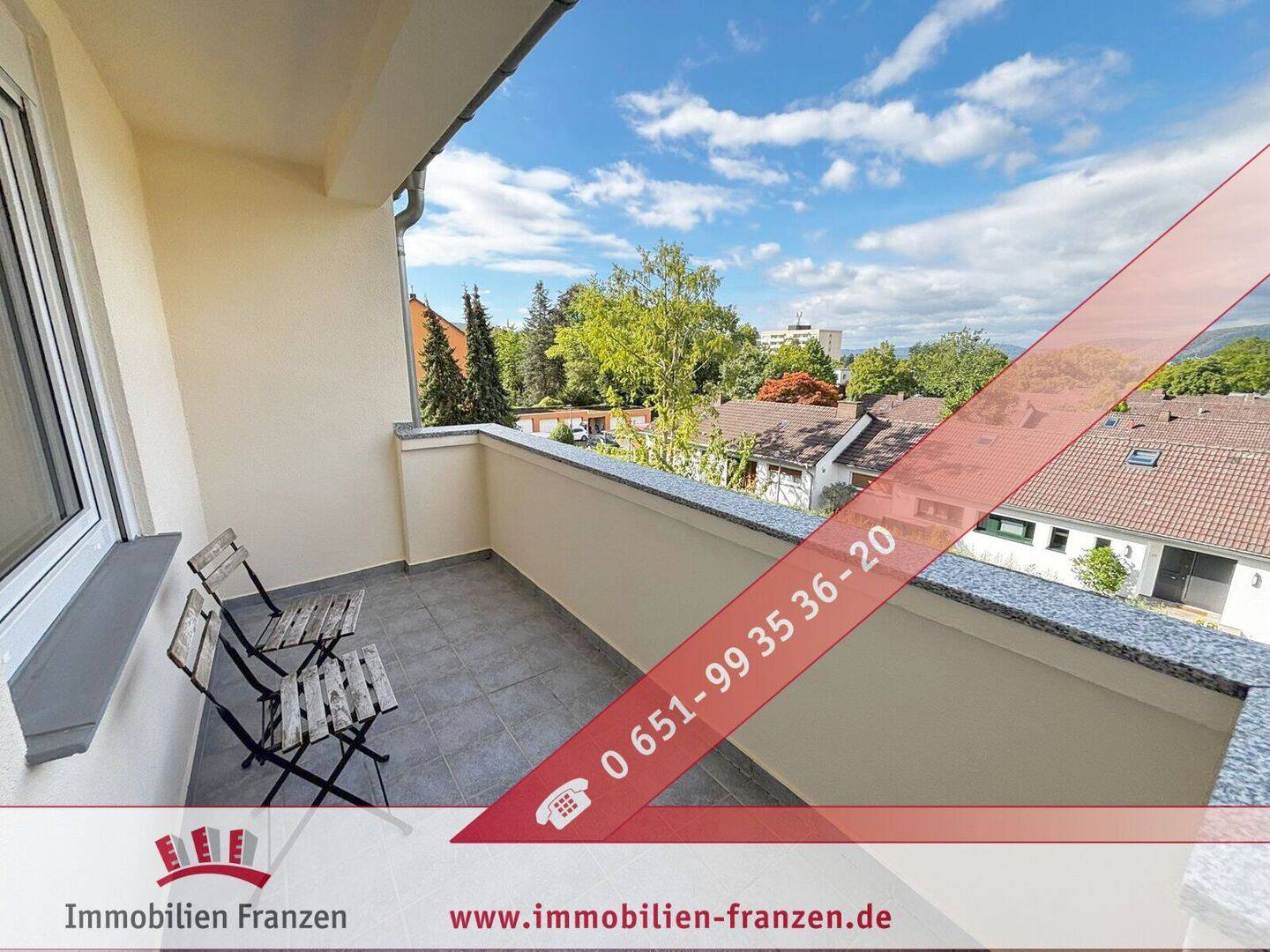 Heiligkreuz: renovierte 4-Zimmer-Wohnung mit beeindruckender Fernsicht, Balkon, 54295 Trier