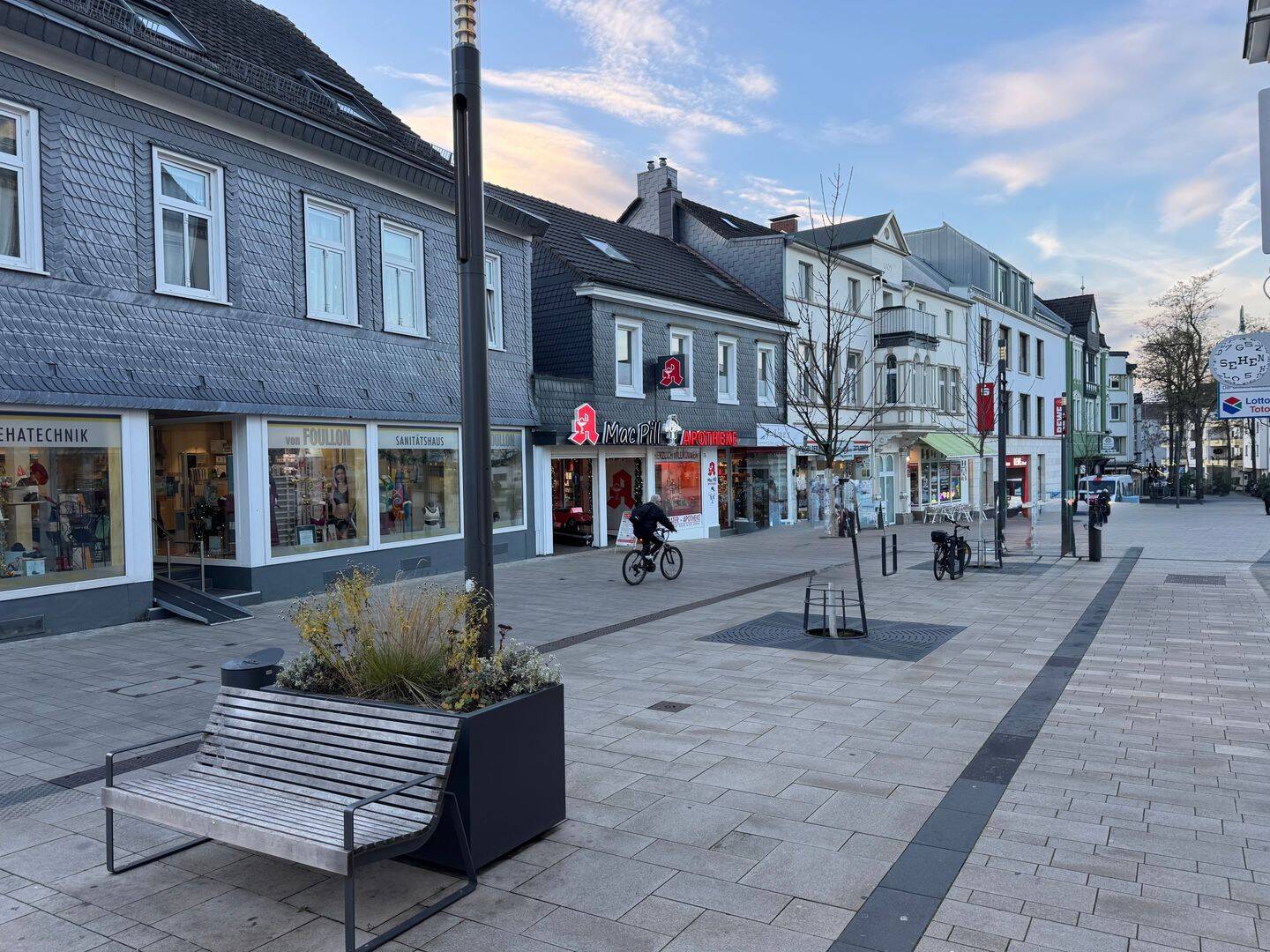 Solingen-Ohligs! 3 Zi., KDB, Nähe Marktplatz, 42697 Solingen (Merscheid Ohligs-Aufderhöhe)