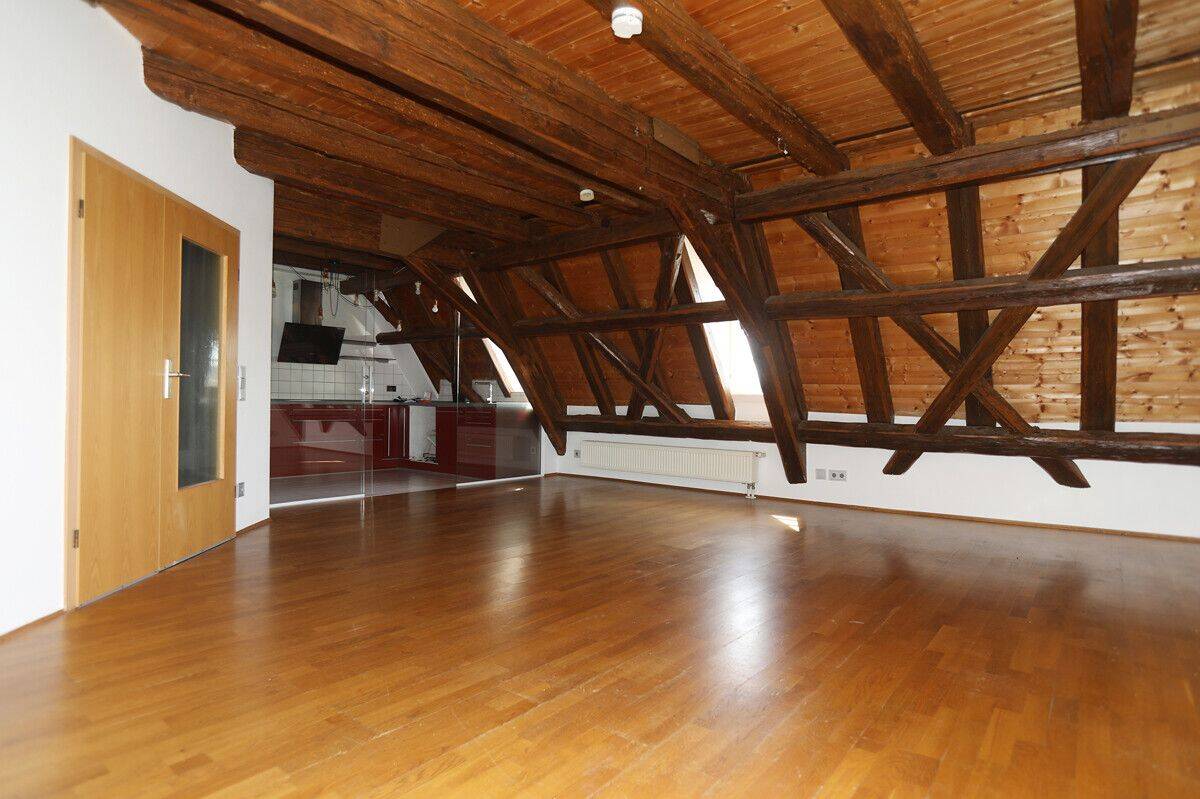 Wohnen in Schloss – 5-Zimmer-Maisonette-Wohnung mit viel Charme, 74374 Zaberfeld