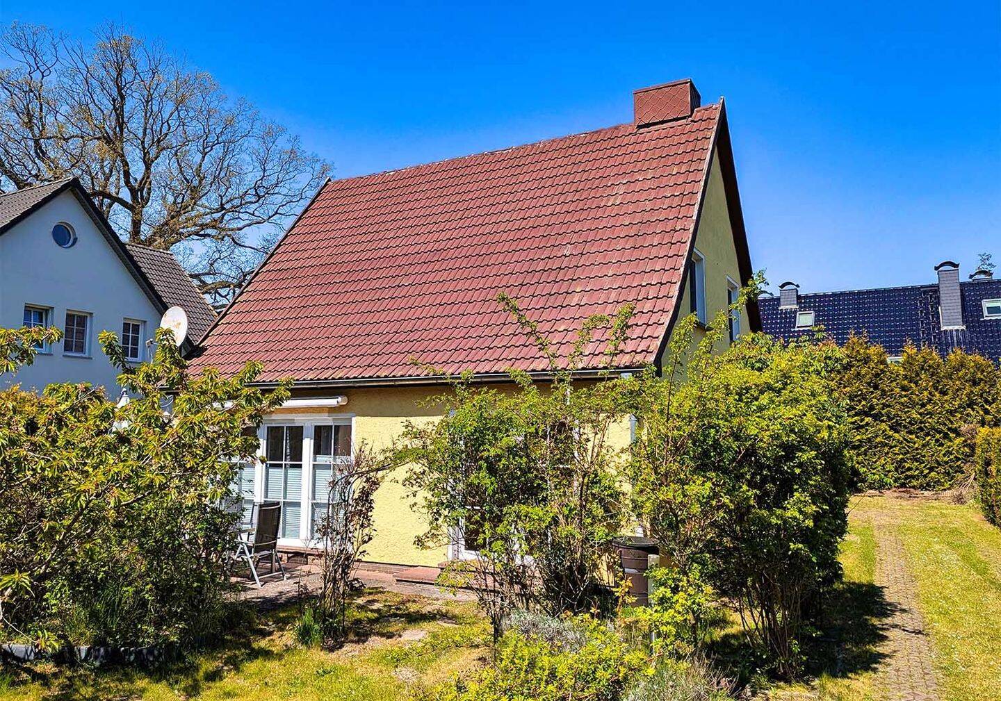 Einfamilienhaus mit Ferienwohnung im Ostseebad Prerow, 18375 Prerow