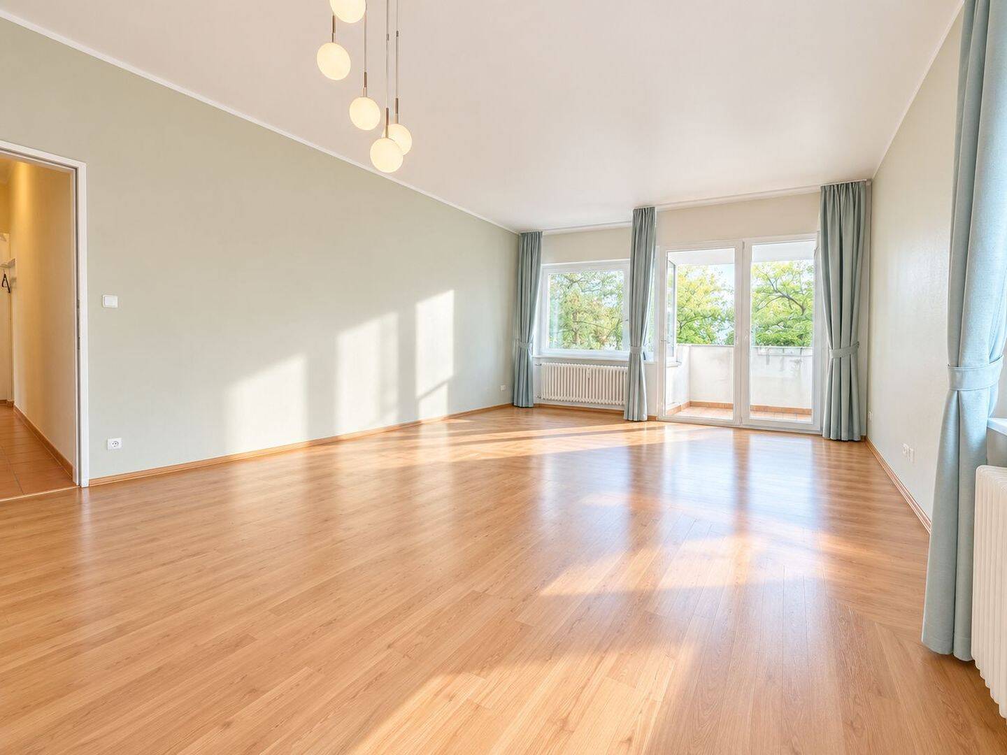 2-Zimmerwohnung mit Balkon | Bezugsfrei ideal für Paare in Spandau mit Auzug und Stellplatz, 13599 Berlin (Spandau)