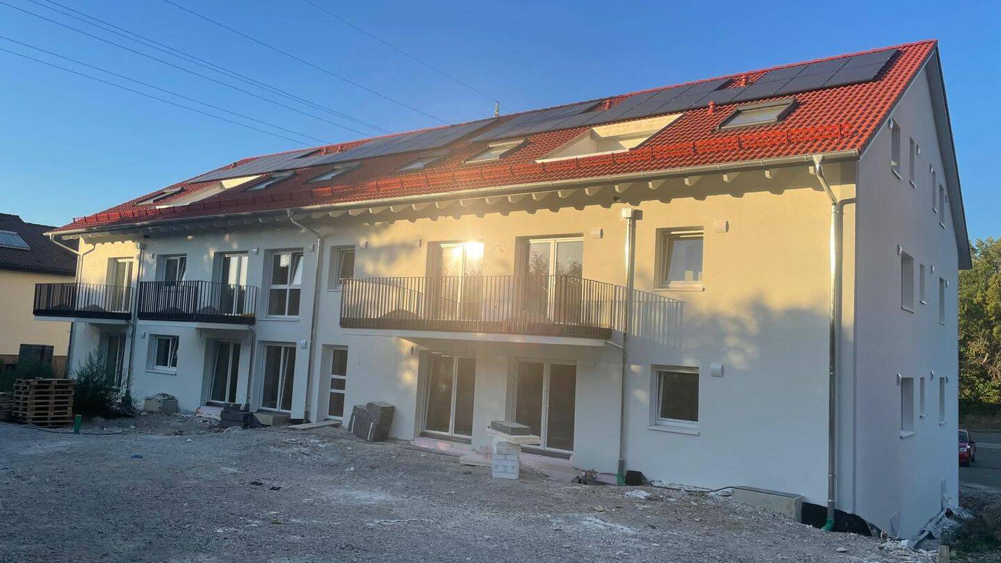 Neubau KfW40 m. Schlossblick: 2-Zimmer Wohnung, 48,2 qm m. Balkon, neuer Küche, Keller, Parkplatz, 73479 Ellwangen (Jagst)