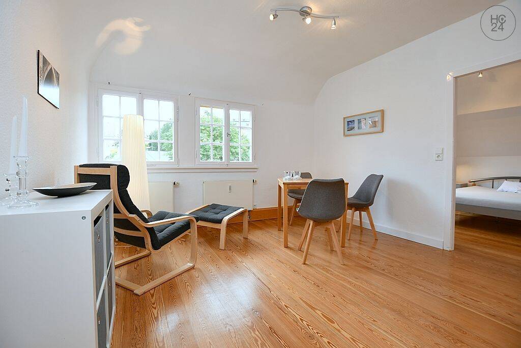 Charmante, schön möblierte Wohnung in Traumlage in Stuttgart Ost auf der Gänsheide, 70184 Stuttgart (Frauenkopf Mitte Ost Süd)