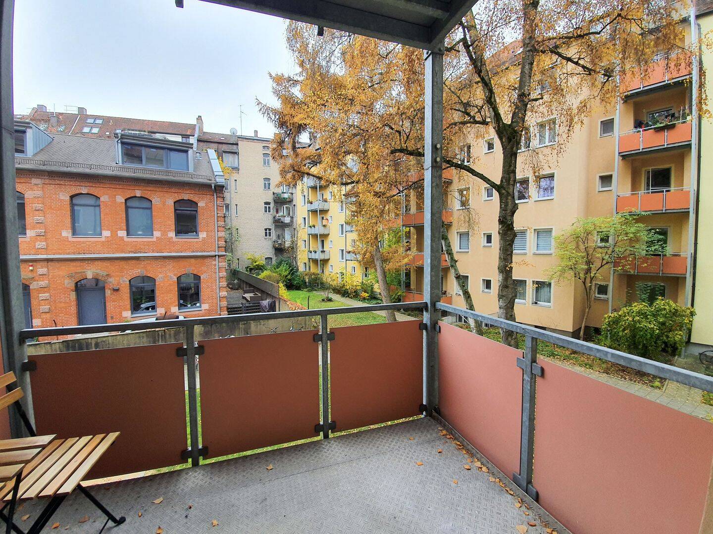 Damen-WG freies Zimmer mit Balkon!, 90408 Nürnberg (Großreuth h. d. Veste Gärten h. d. Veste Maxfeld Nordbahnhof Sankt Johannis)