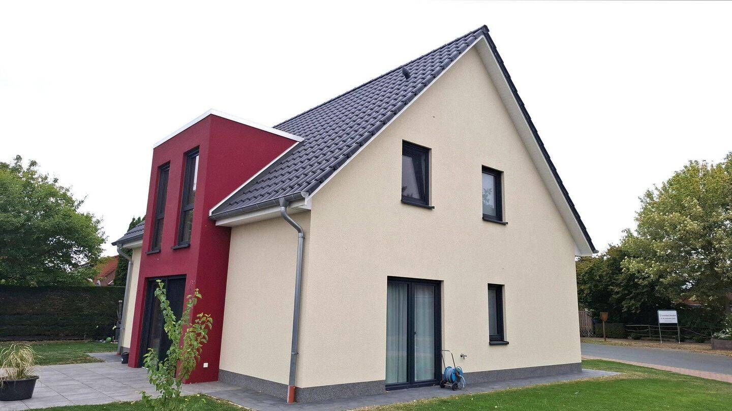 neuwertiges Einfamilienhaus mit der Doppelgarage, 31559 Hohnhorst