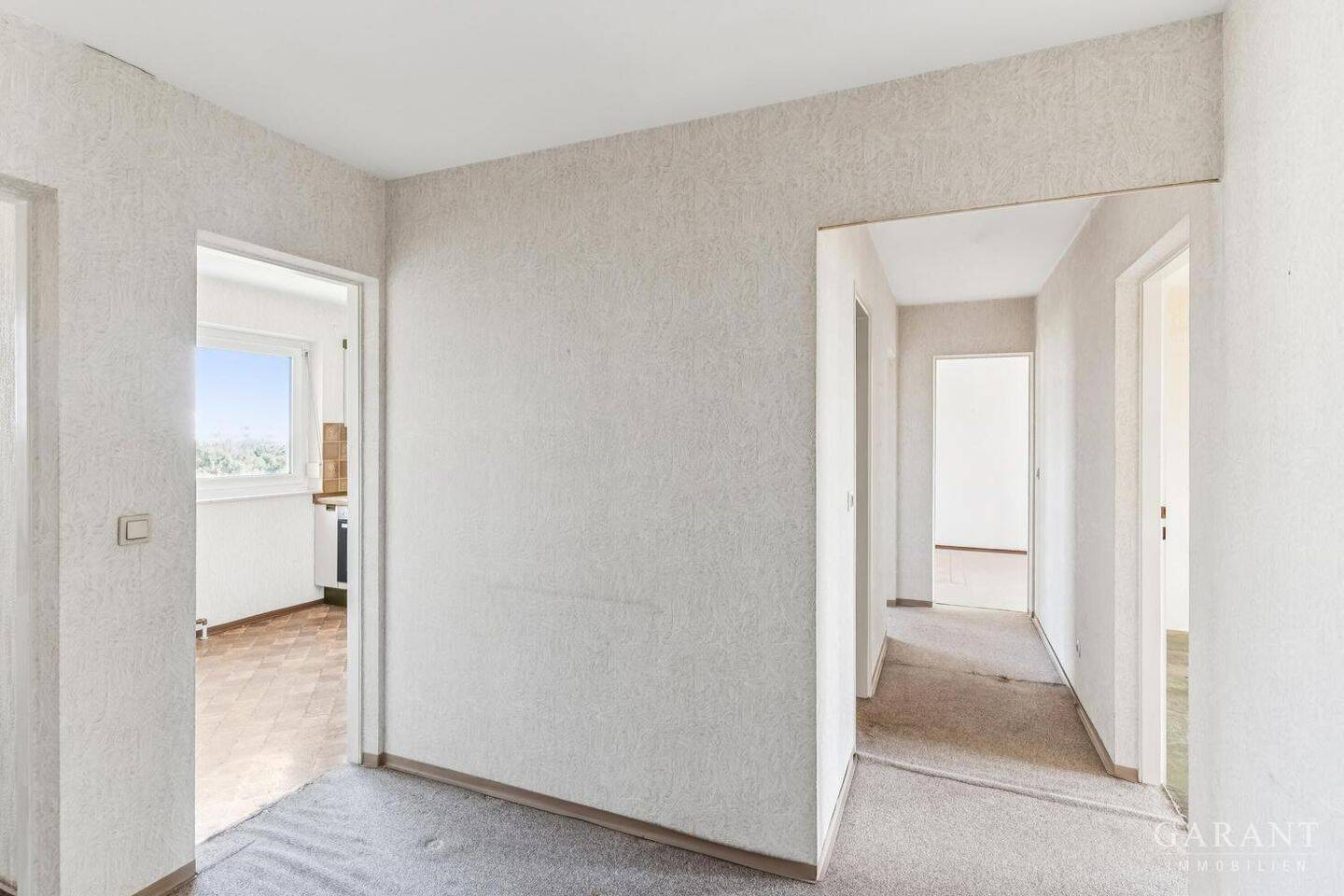 3-Zimmer-Wohnung mit Loggia und Weitblick in Bogenhausen-Englschalking, 81927 München (Bogenhausen)