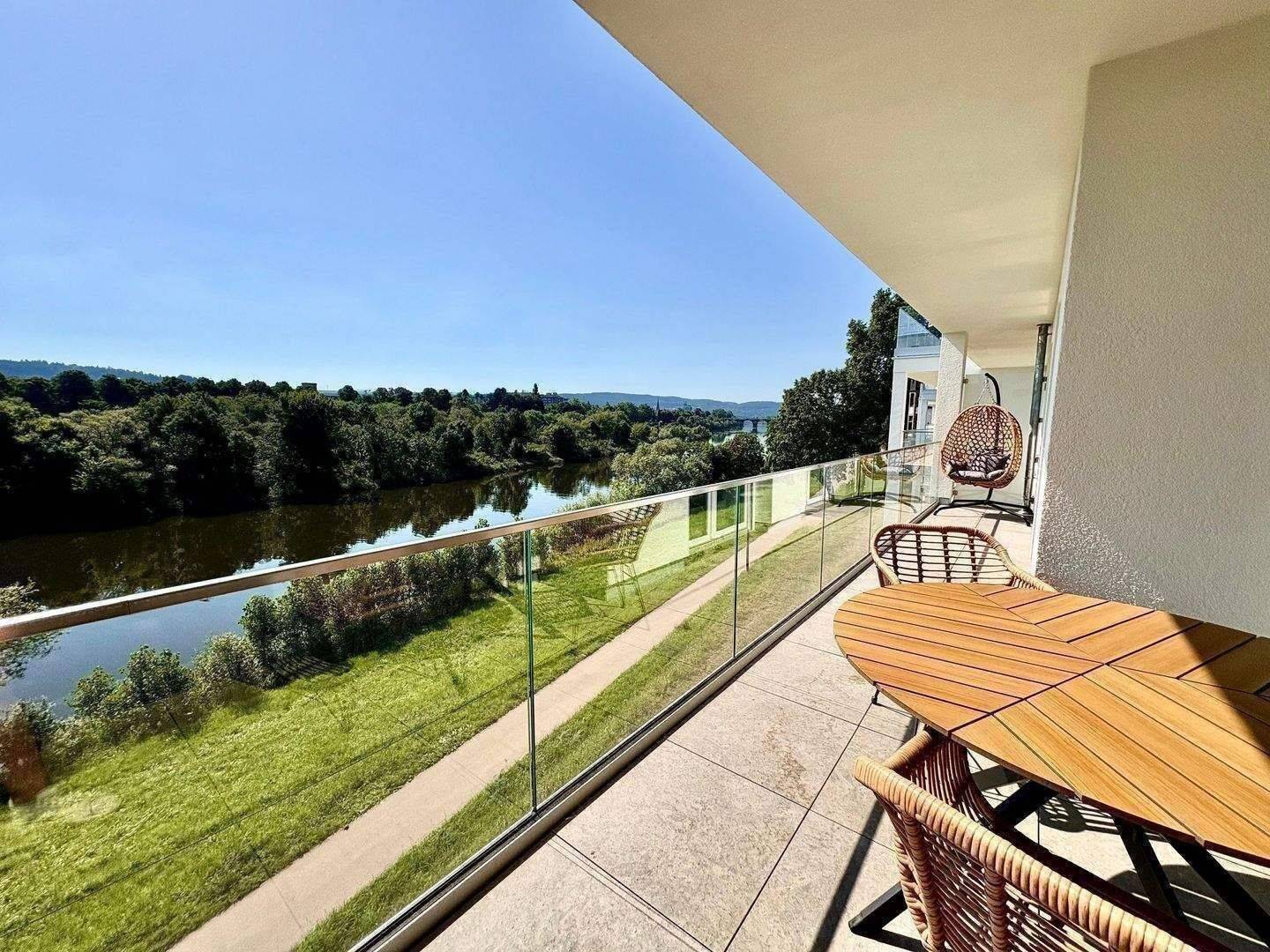 Neubau – 3 Zimmer Wohnung mit Moselblick möbliert zur Kurzzeitmiete, 54294 Trier