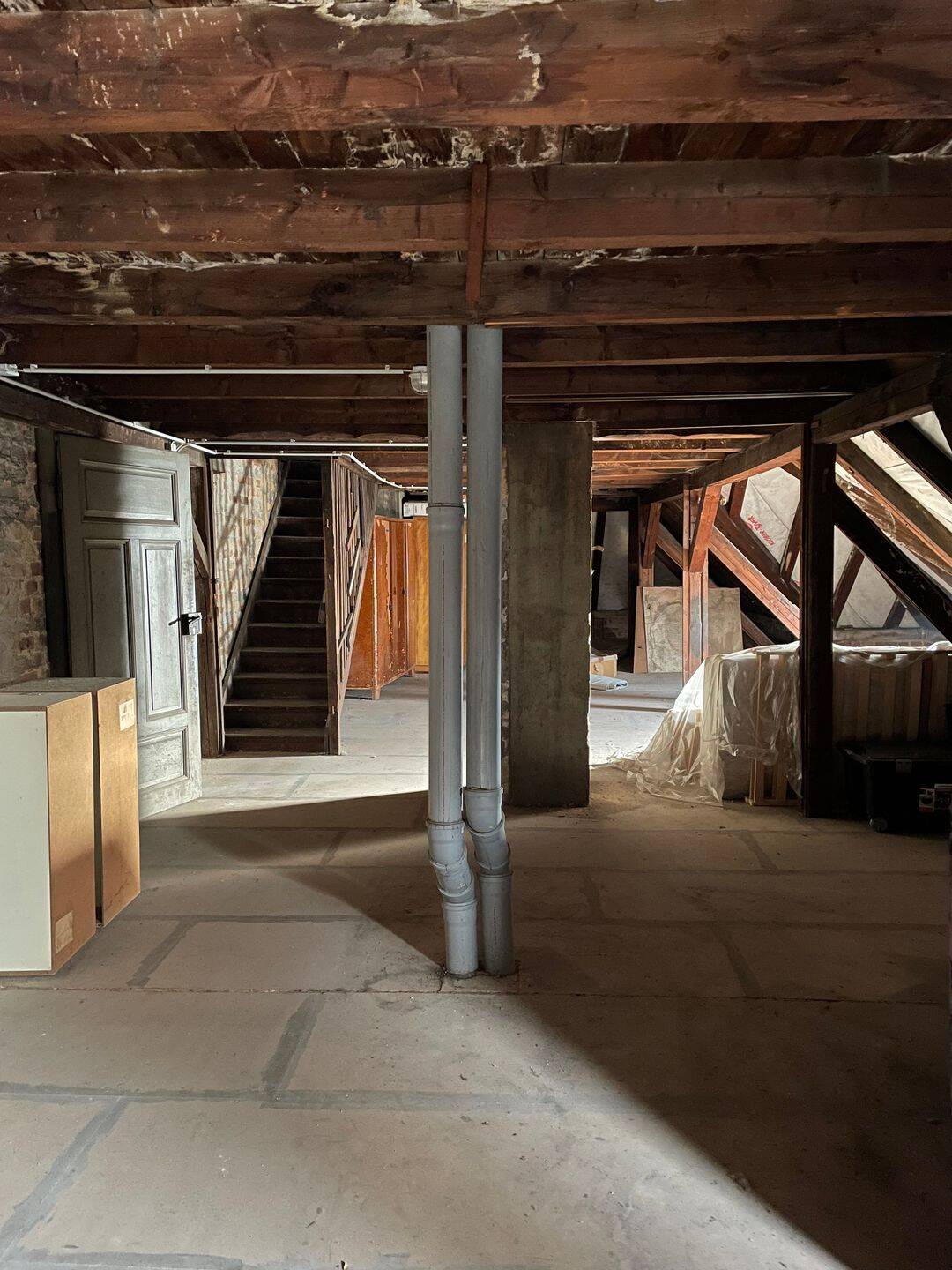 Dachrohling mit Baugenehmigung zum Selbstausbau einer 5 Zi. DG-Wohnung – Preisangebote willkommen !, 4347 Leipzig (Heiterblick Schönefeld Schönefeld-Abtnaundorf Schönefeld-Ost Thekla)
