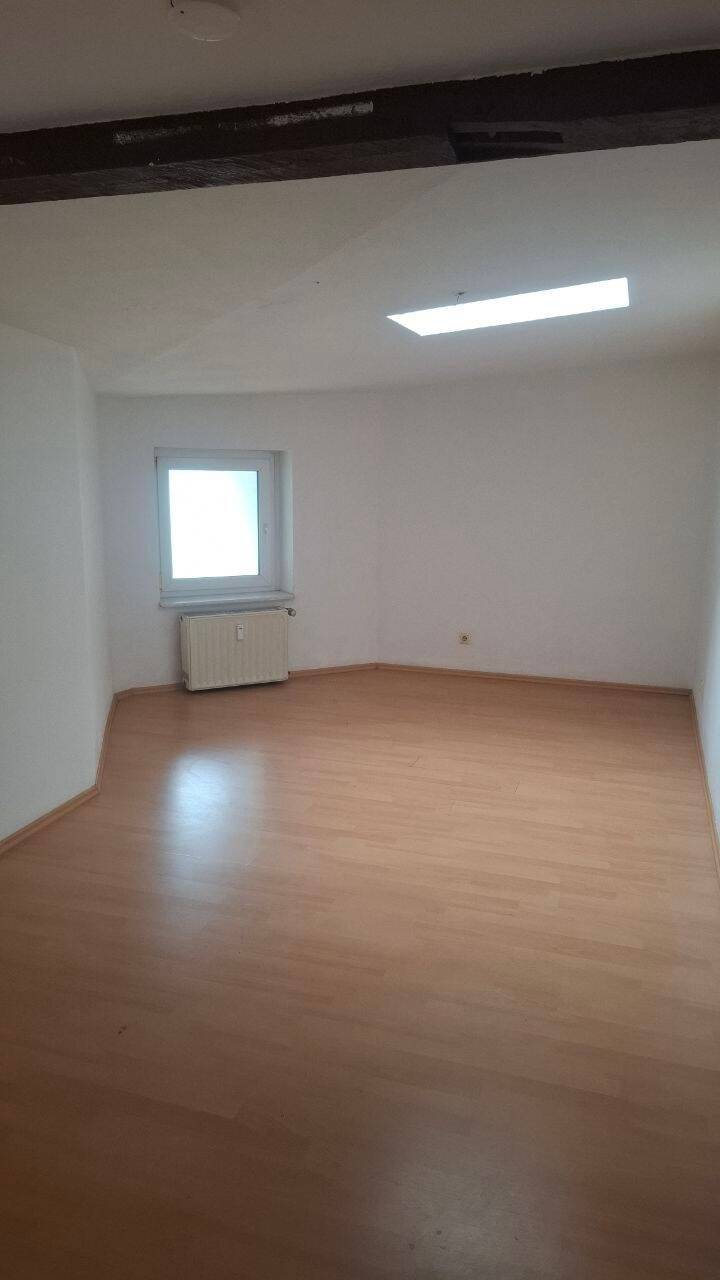Helle 2-Zimmer-Dachgeschosswohnung im beliebten Paulusviertel, 6114 Halle (Saale) (Am Wasserturm Giebichenstein Innenstadt Paulusviertel Trotha)
