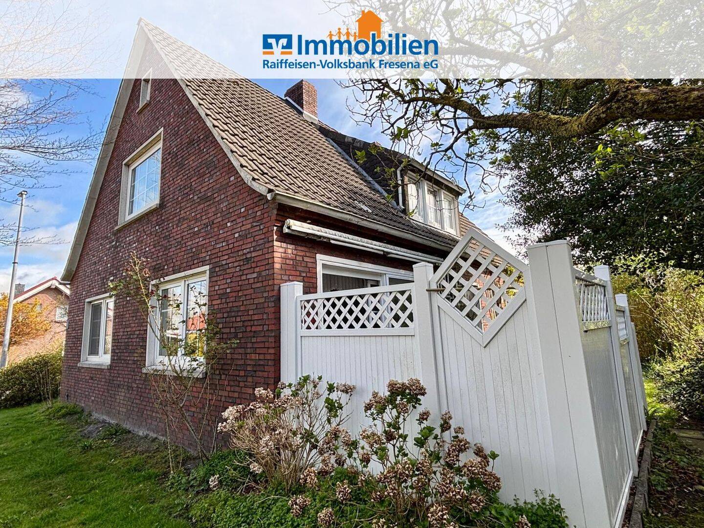 Einfamilienhaus in zentraler Lage in Rechtsupweg, 26529 Rechtsupweg