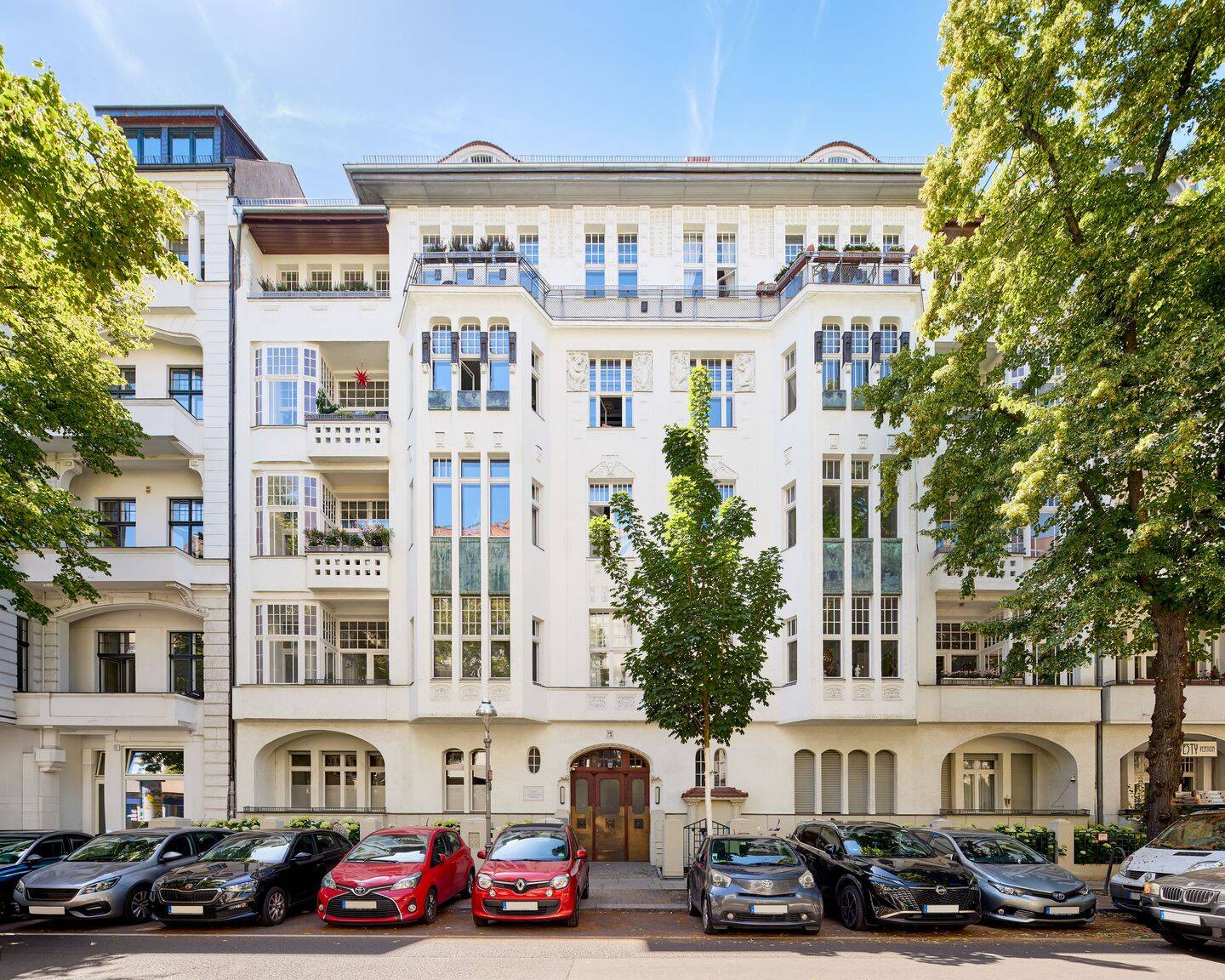 Herrschaftliche Altbauwohnung mit vier Balkonen in Top-Lage Mommsenstrasse, 10629 Berlin (Charlottenburg-Wilmersdorf Charlottenburg)