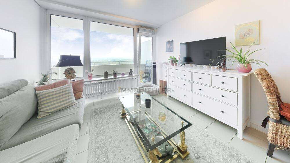 Gepflegte 2-Zimmer-Eigentumswohnung mit Panorama-Blick im 19. Stock in Köln-Poll, 51105 Köln (Porz Humboldt-Gremberg Kalk Poll)