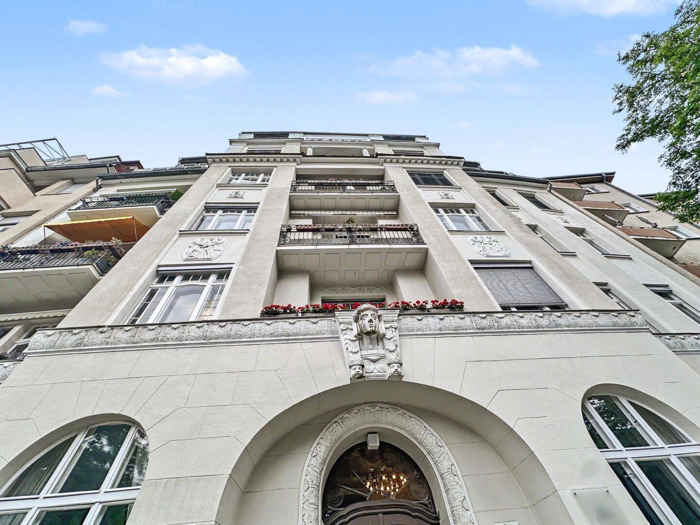 Dachgeschossrohling mit ca. 210 m² Wohnfläche, Lift und beeindruckender Ausbauhöhe in Berlin Westend, 14052 Berlin (Charlottenburg-Wilmersdorf Spandau Westend)