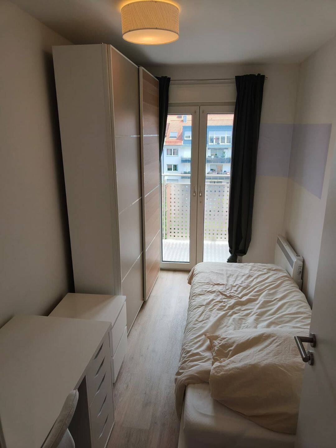 Voll möbliertes WG-Zimmer + Balkon in Nürnberg-Maxfeld, 90409 Nürnberg (Großreuth h. d. Veste Gärten h. d. Veste Maxfeld Schoppershof)