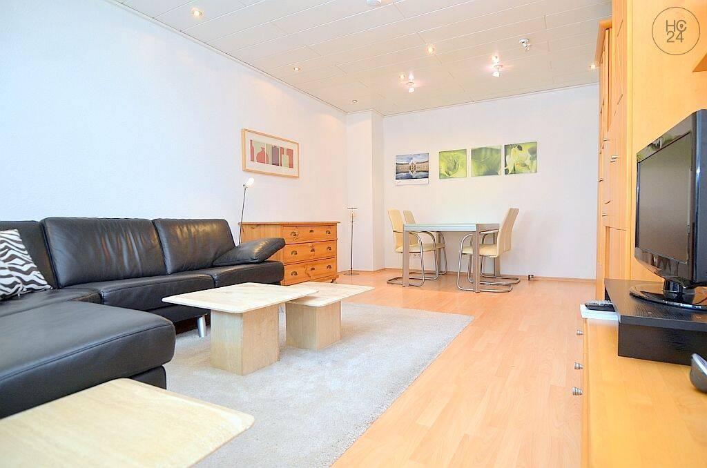 Schön möblierte Wohnung mit Balkon und WLAN nahe Hauptbahnhof, 90480 Nürnberg (Gleißhammer Mögeldorf Tiergarten Weichselgarten Zerzabelshof)