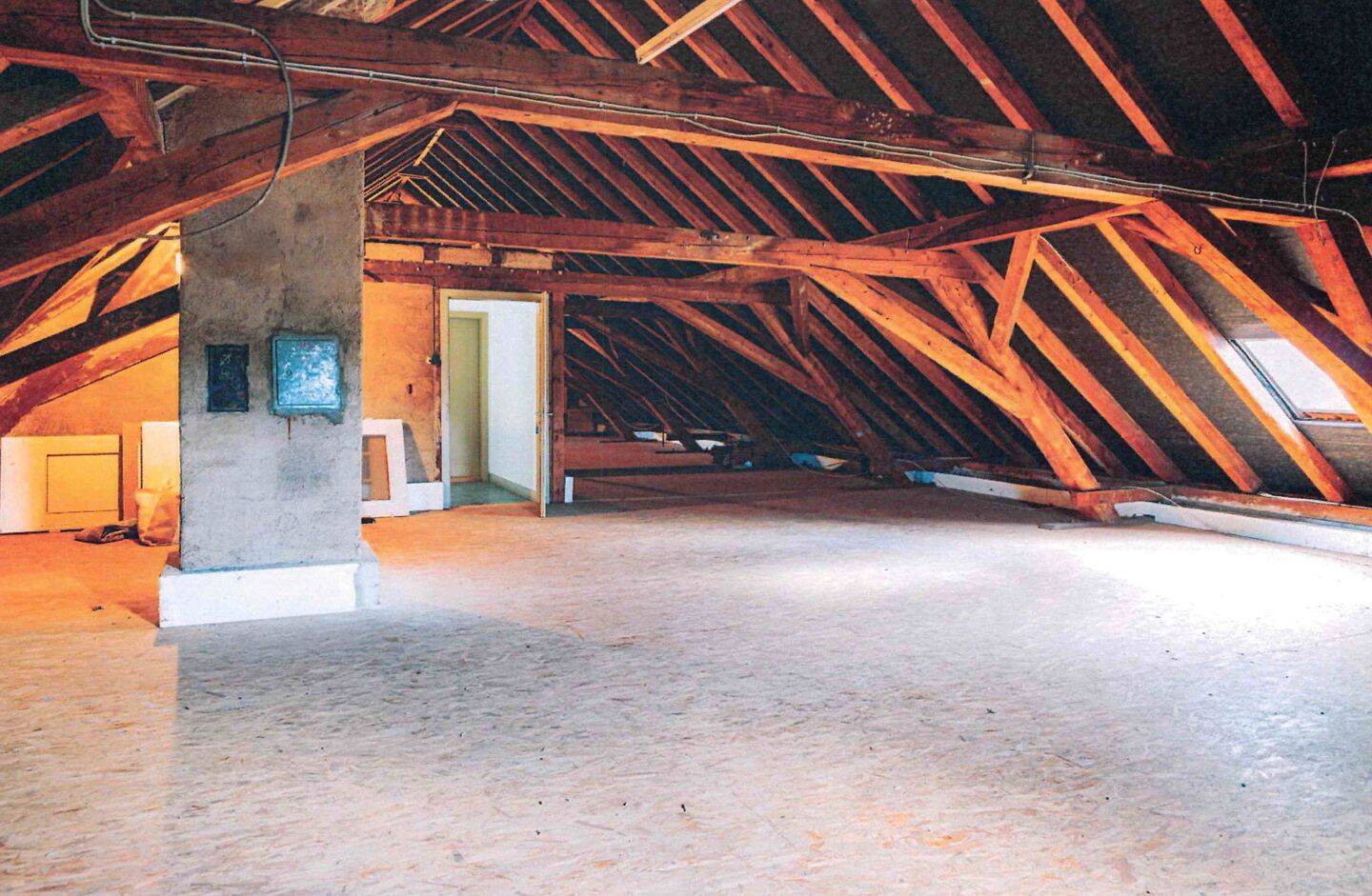 Dachgeschoss-Ausbau – 4-Zimmer-ETW mit Balkon und PKW-Stellplatz in 77876 Kappelrodeck, 77876 Kappelrodeck