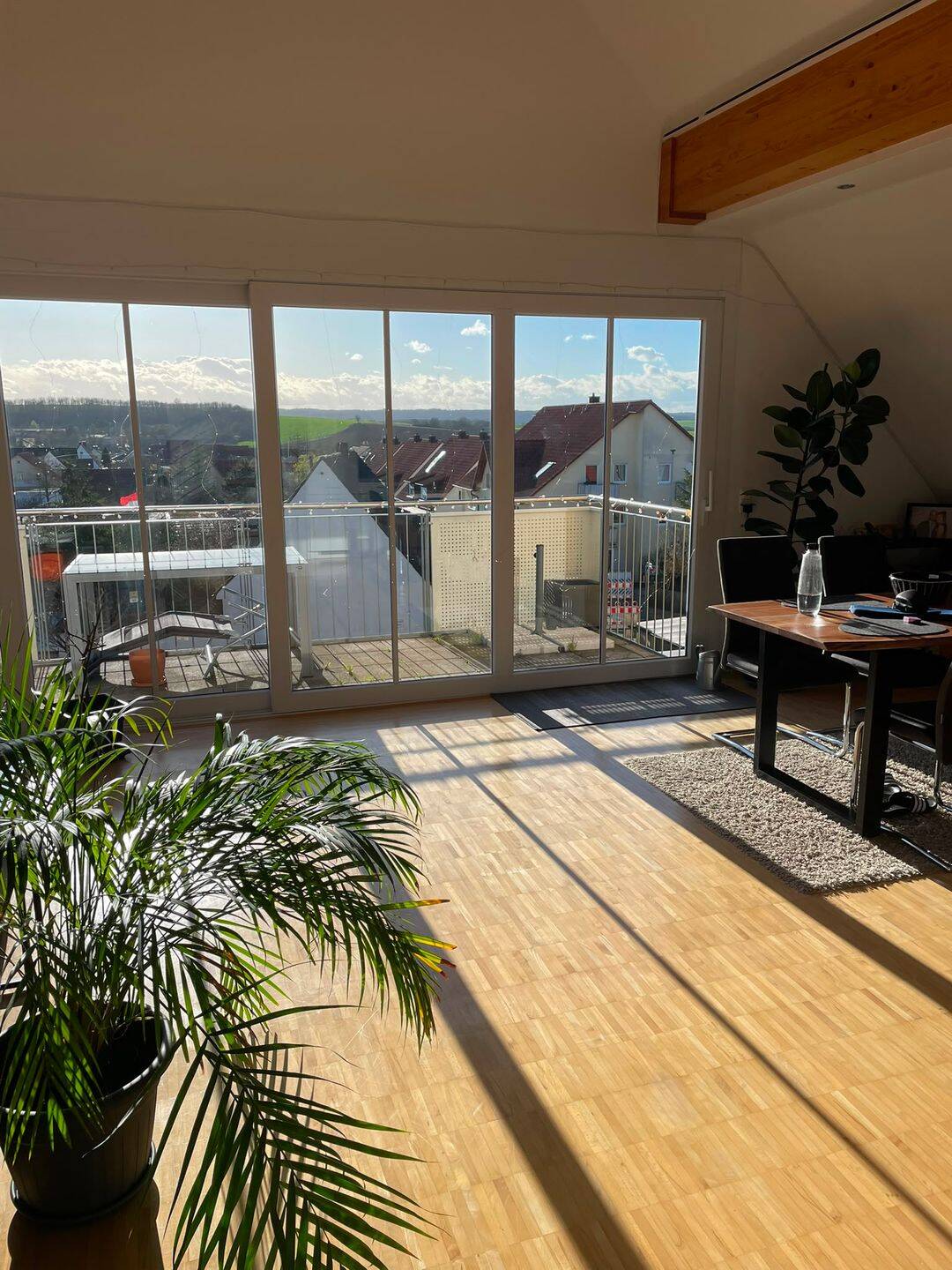 Würzburg-Rottenbauer – exklusive helle 3-Zimmer Wohnung mit EBK, 2 Balkonen, Carport, Aufzug, 97084 Würzburg (Heidingsfeld Heuchelhof Rottenbauer)