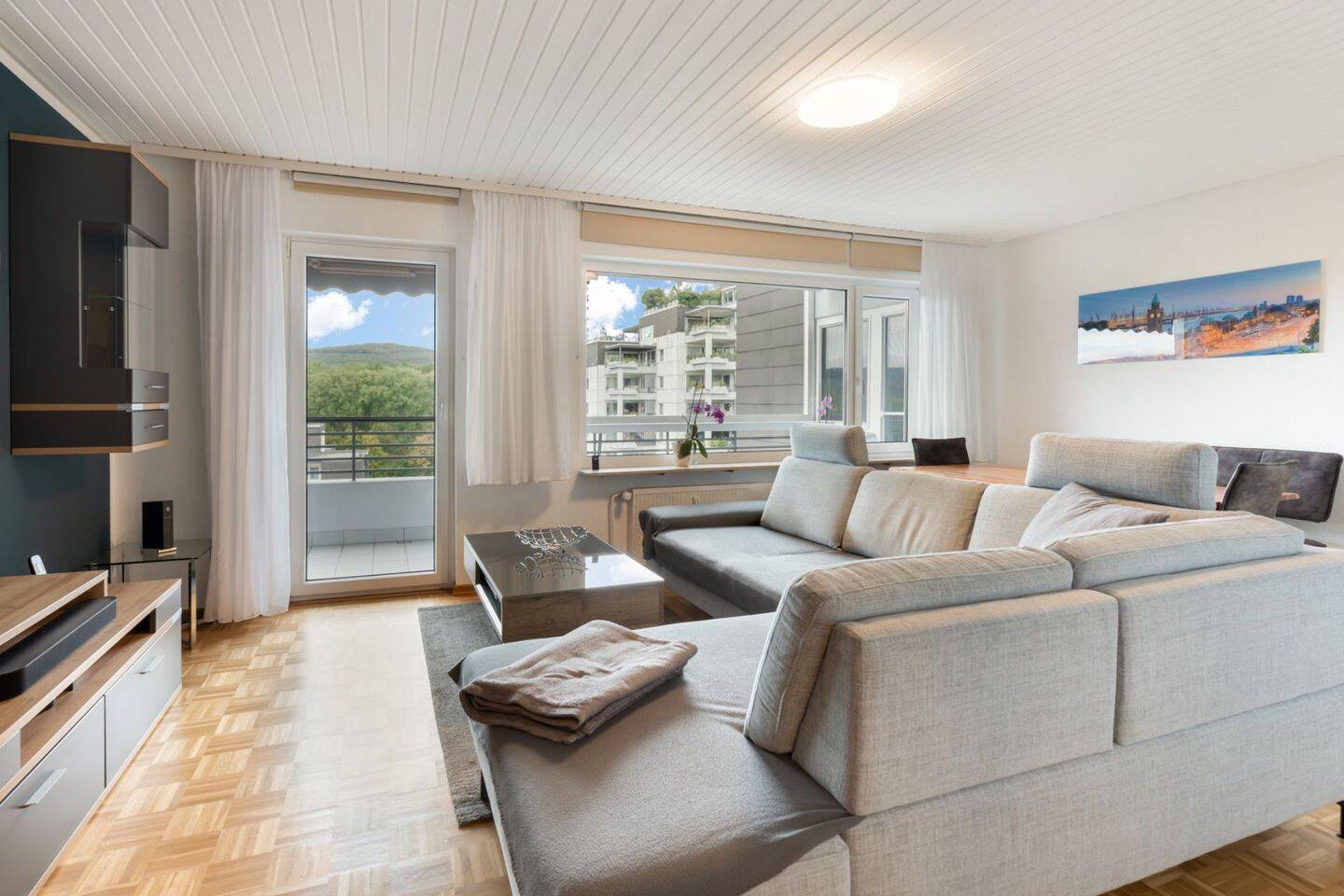 Lichtdurchflutete 3-Zimmer-Wohnung mit Westbalkon und Wohlfühlcharakter, 61381 Friedrichsdorf